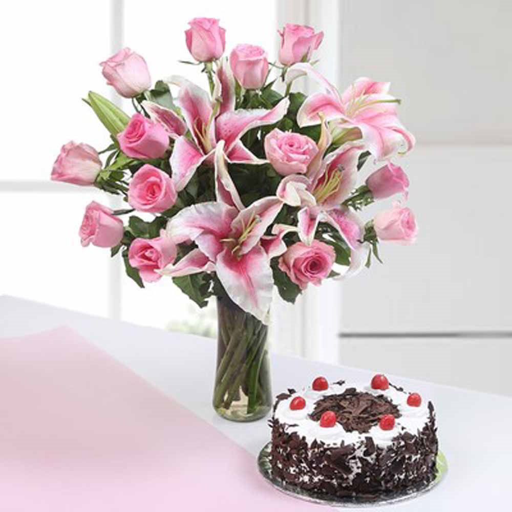 Big Cake Eatable Pastel Pink Flowers Stock Photo 419425336 | Shutterstock