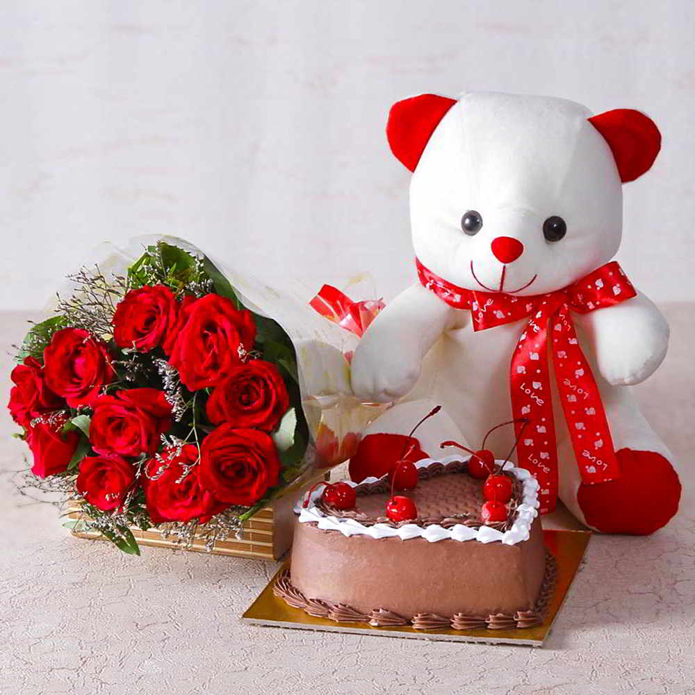 I Love Ludhiana - Happy Rose Day with a Cake from Hot... | Facebook