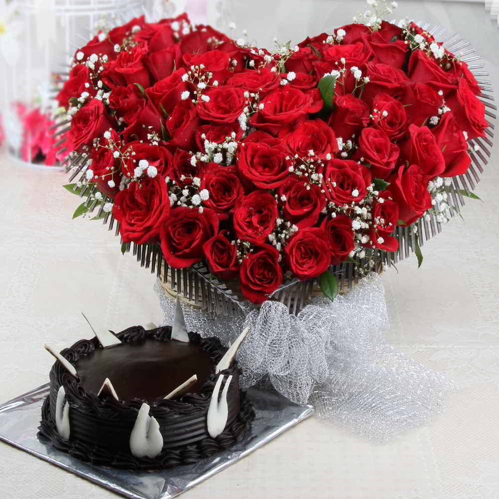 Heart cake 6 roses, Same Day & Midnight Delivery